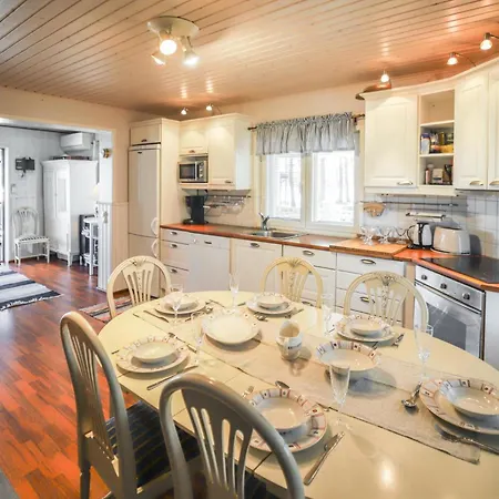 Helga By Interhome Hitis